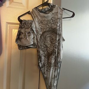 Fashion Nova Gray Patterned Top